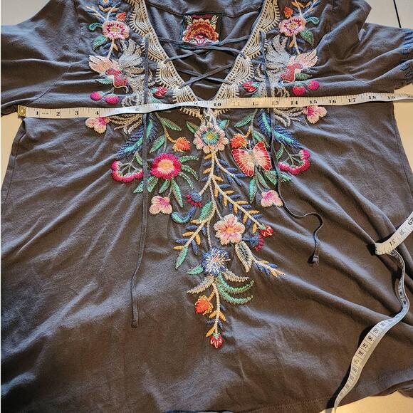 Johnny Was Embroidered Floral Boho Top V-Neck Lace Up Long Sleeve Size S - Picture 6 of 8